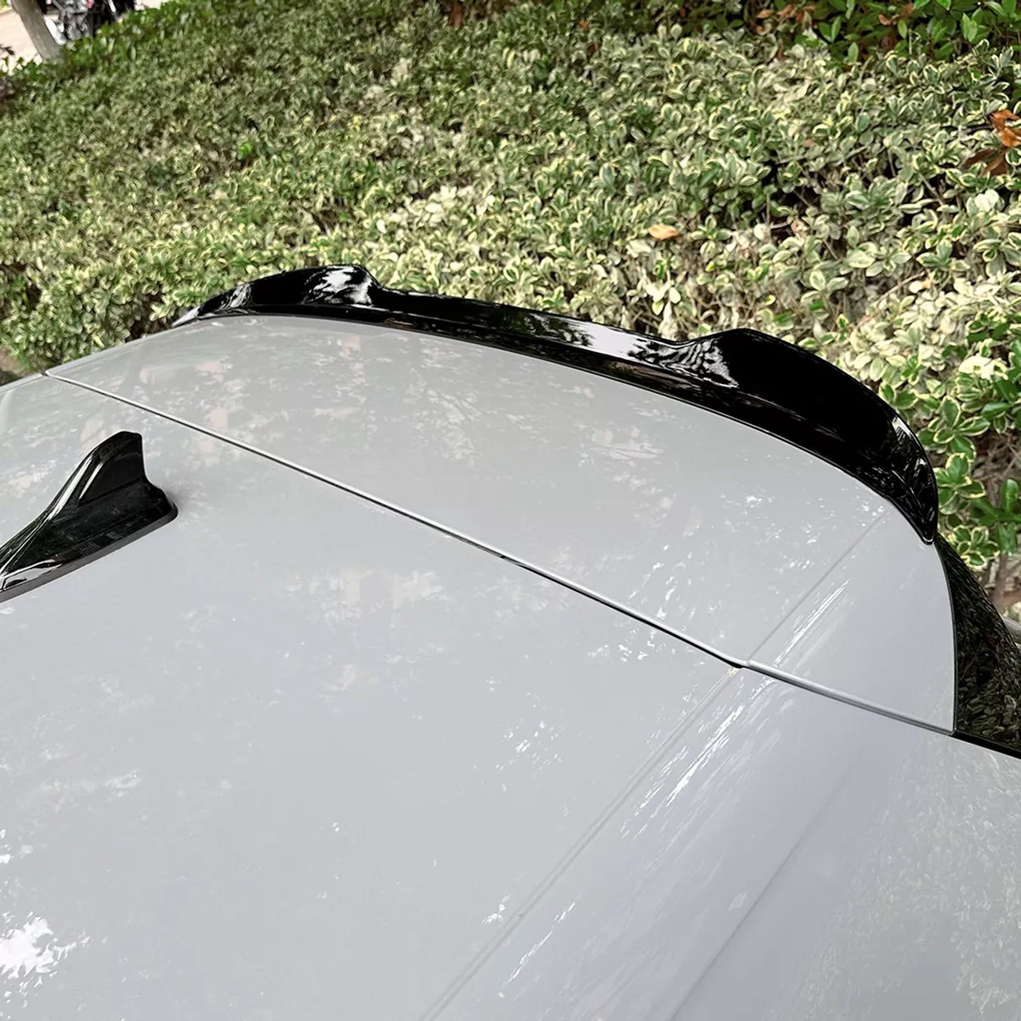 Rear Roof Spoiler For VW Volkswagen Golf MK8 GTI R GTD 2020+ Cap M4 Style Spoiler Piano Black ABS Plastic