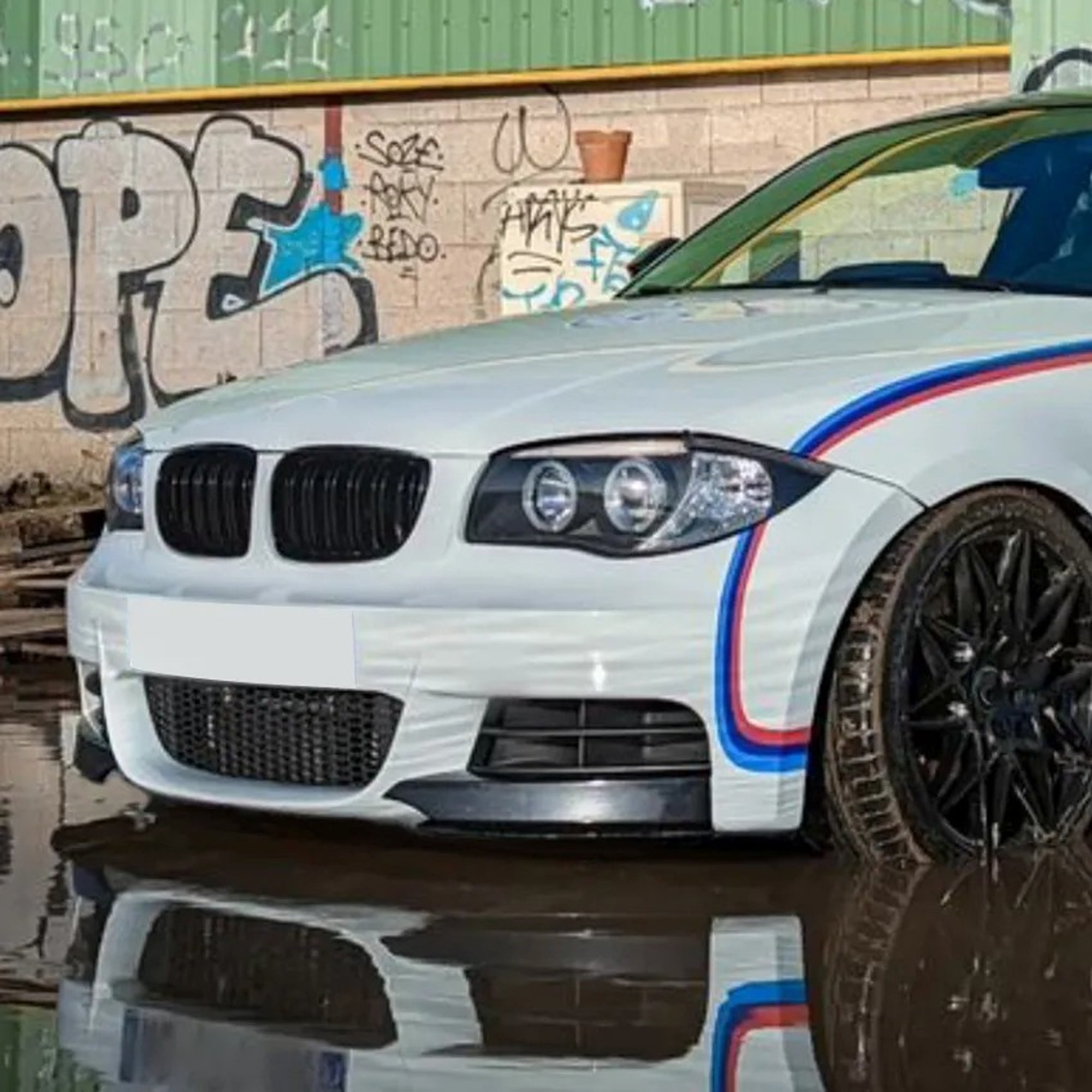 Front Bumper FLAP Wrap for BMW 1 Series E82 E88 FL 2008-2013, 2pcs FLAP Canards Lip Splitter Corner Trim Cover Adjustable Tuning Body Part Body Kit