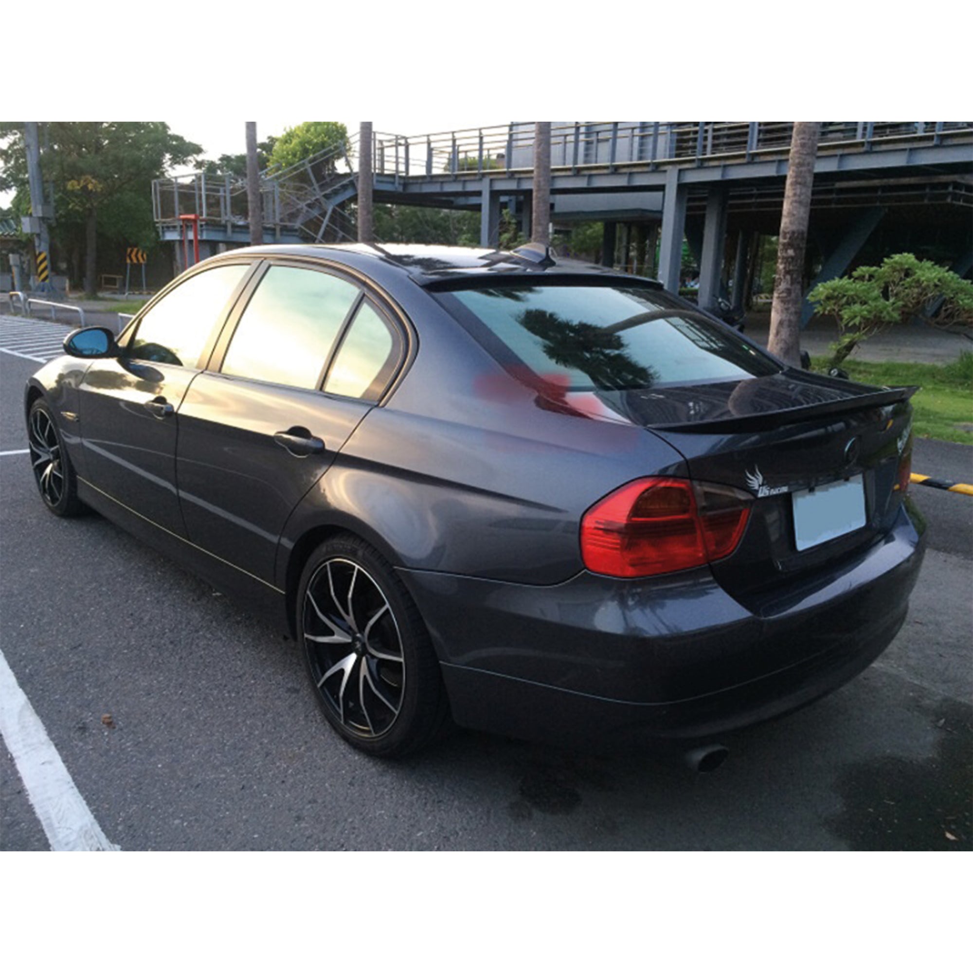 Rear Spoiler For BMW 3 Series E90 M4 Type 2005-2012 318i 320i 320d 330i 335i 335d Piano Black ABS Plastic