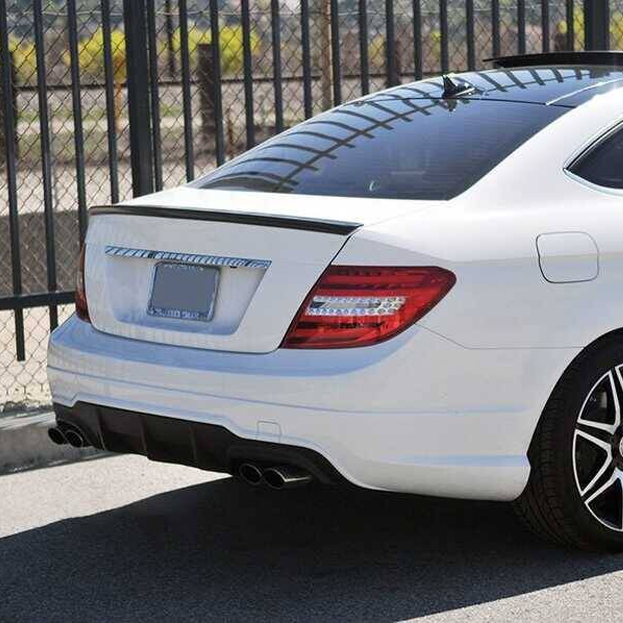 Rear Trunk Spoiler For Mercedes Benz C Class C204 2011-2015 Spoiler Piano Black ABS Plastic