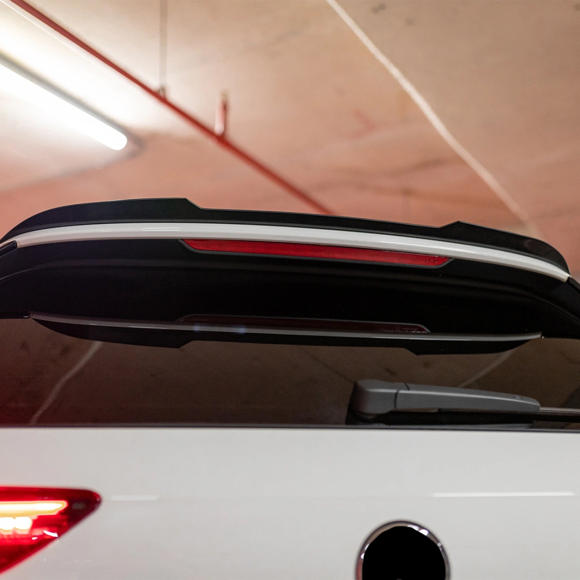 Rear Roof Spoiler For VW Volkswagen Golf MK8 GTI R GTD 2020+ Cap M4 Style Spoiler Piano Black ABS Plastic