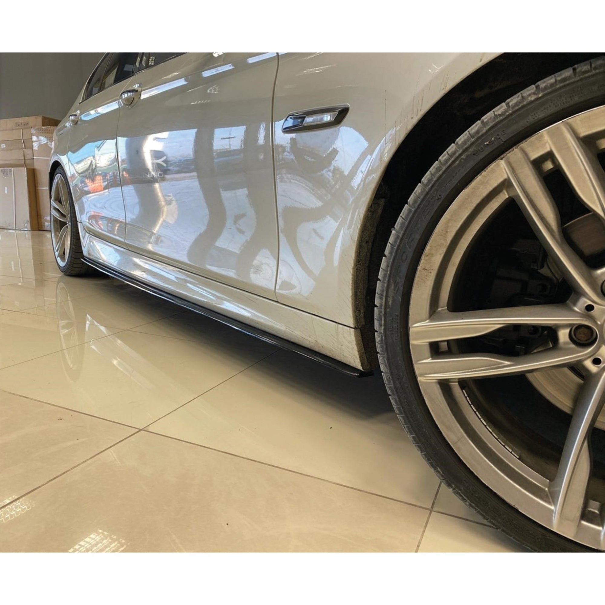 Universal Side Skirts F10 Model 215cm Adjustable All Car